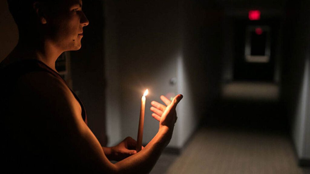Cómo la inestabilidad del servicio eléctrico deteriora la salud mental de los venezolanos insomnio eléctrico