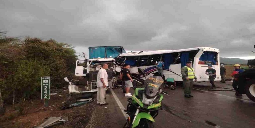 Autoridades en Anzoátegui identifican a las víctimas de la tragedial vial ocurrida en la Troncal Nueve Accidente de tránsito en Anzoátegui