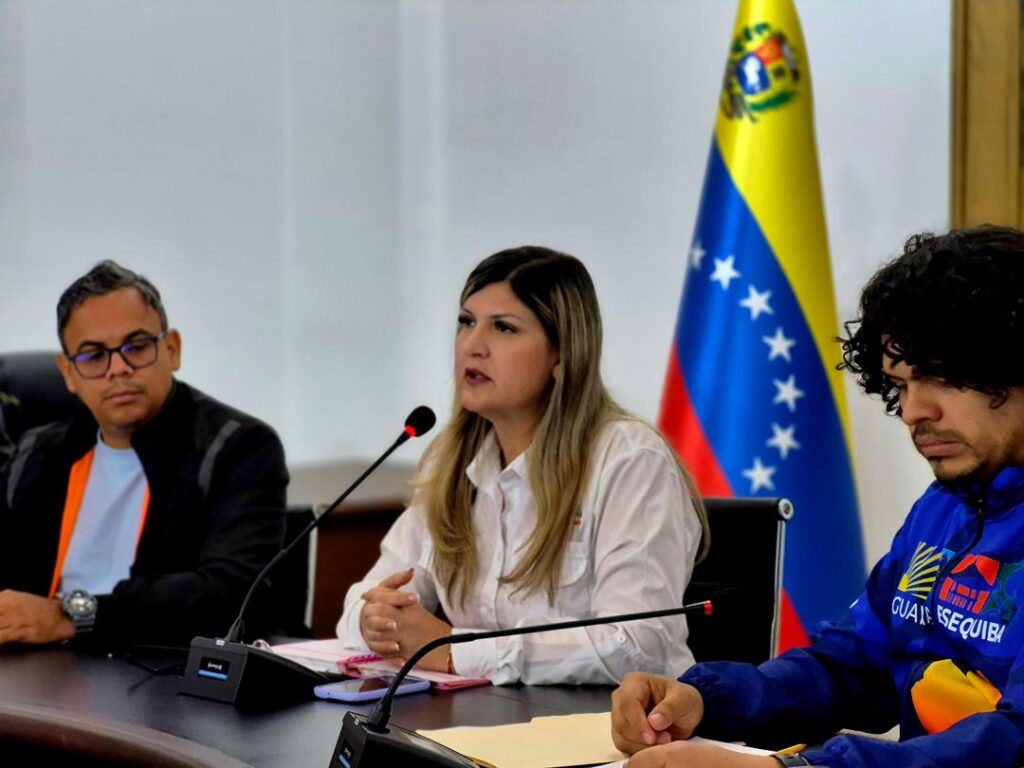 Autoridades revisan progreso de programas sociales para adultos mayores en el Zulia mesa de trabajo