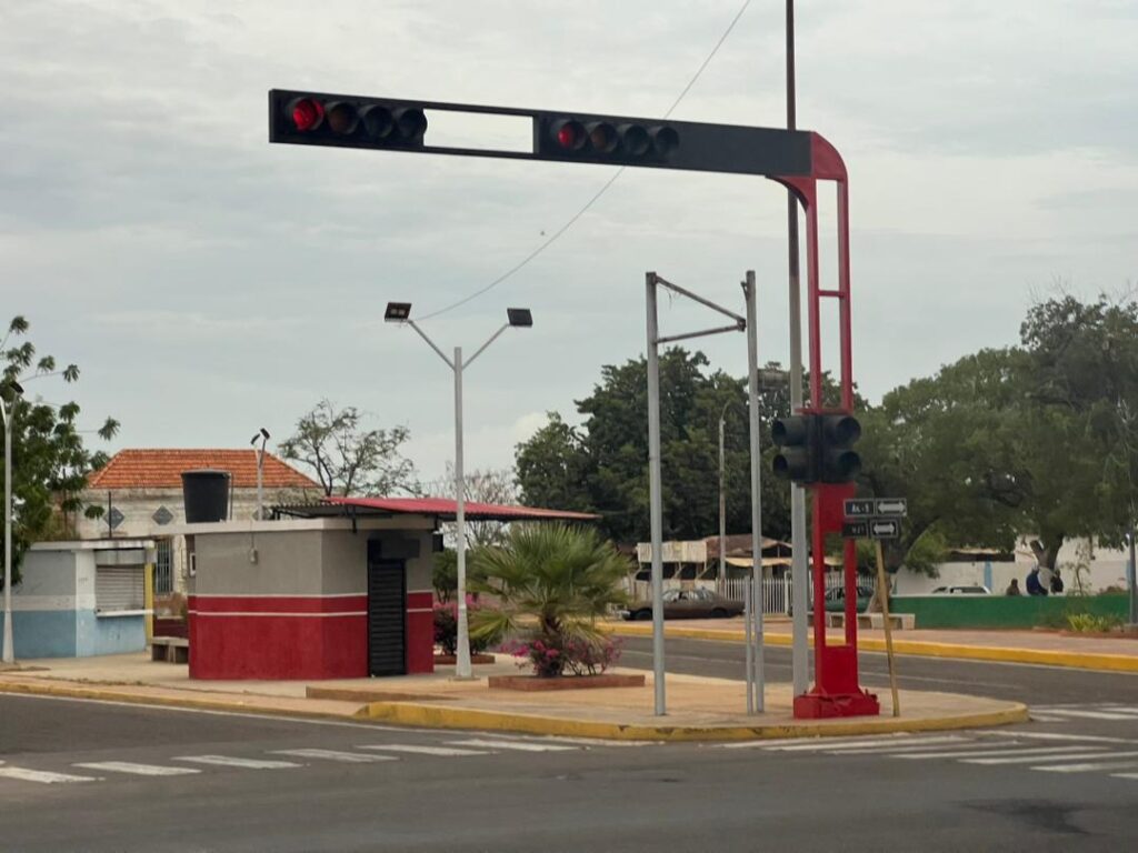semaforos con UPS