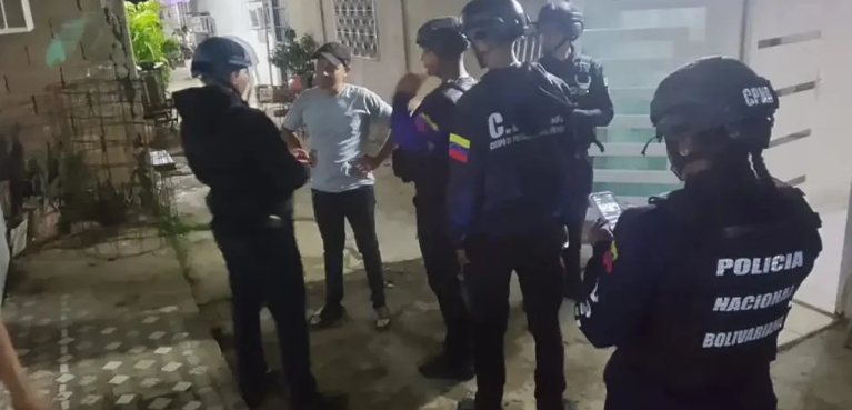 Detienen a hombre acusado de matar a su padrastro con un martillo Homicidio en Barcelona