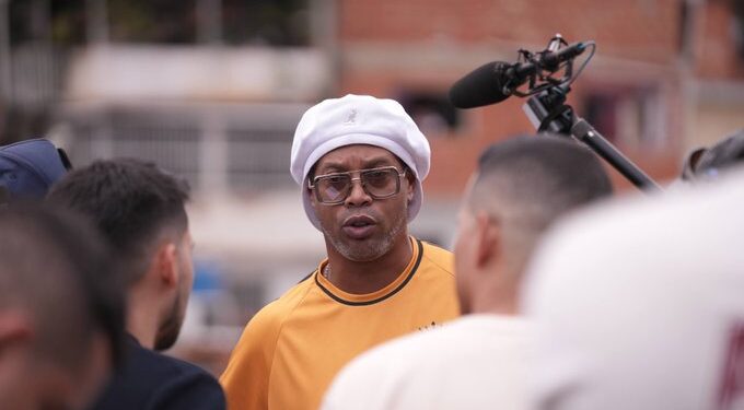 Ronaldinho jugará este sábado en el Polideportivo de Mesuca en Petare Ronaldinho