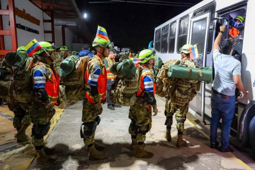 brigadas de rescate de El Salvador (1)