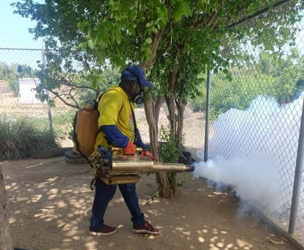 Alcaldía despliega jornada de fumigación en Maracaibo para proteger siete escuelas públicas fumigación en Maracaibo