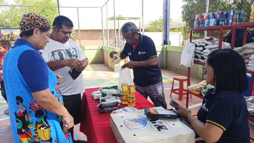 Gobernación del Zulia lleva la Bodega Móvil a Francisco Eugenio Bustamante Bodega Móvil