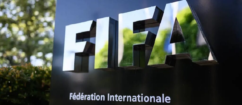 Crisis en la FIFA tras dimisión de directivo cercano a Infantino dimisión de Carlos Cordeiro