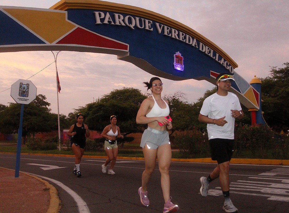 Atletas encienden la ruta rumbo a la Media Maratón de Maracaibo Media Maratón de Maracaibo