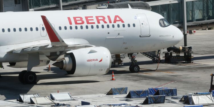 Iberia reanudará vuelos regulares entre España y Venezuela el 9 de julio Iberia