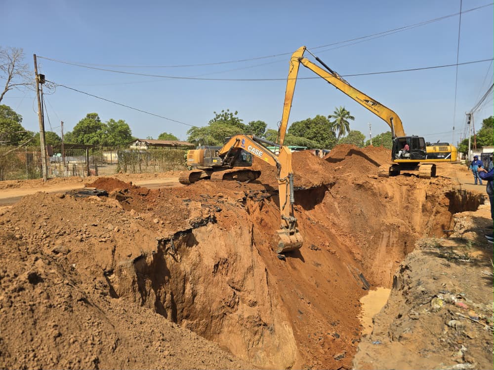 Gobernación del Zulia inicia sustitución de 140 metros de colector de aguas servidas Plan Rector de Aguas Servidas