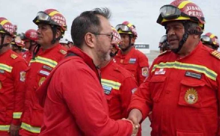 Brigadistas ecuatorianos del equipo Q11 concluyen labores de rescate en Venezuela brigadas de rescate en Venezuela