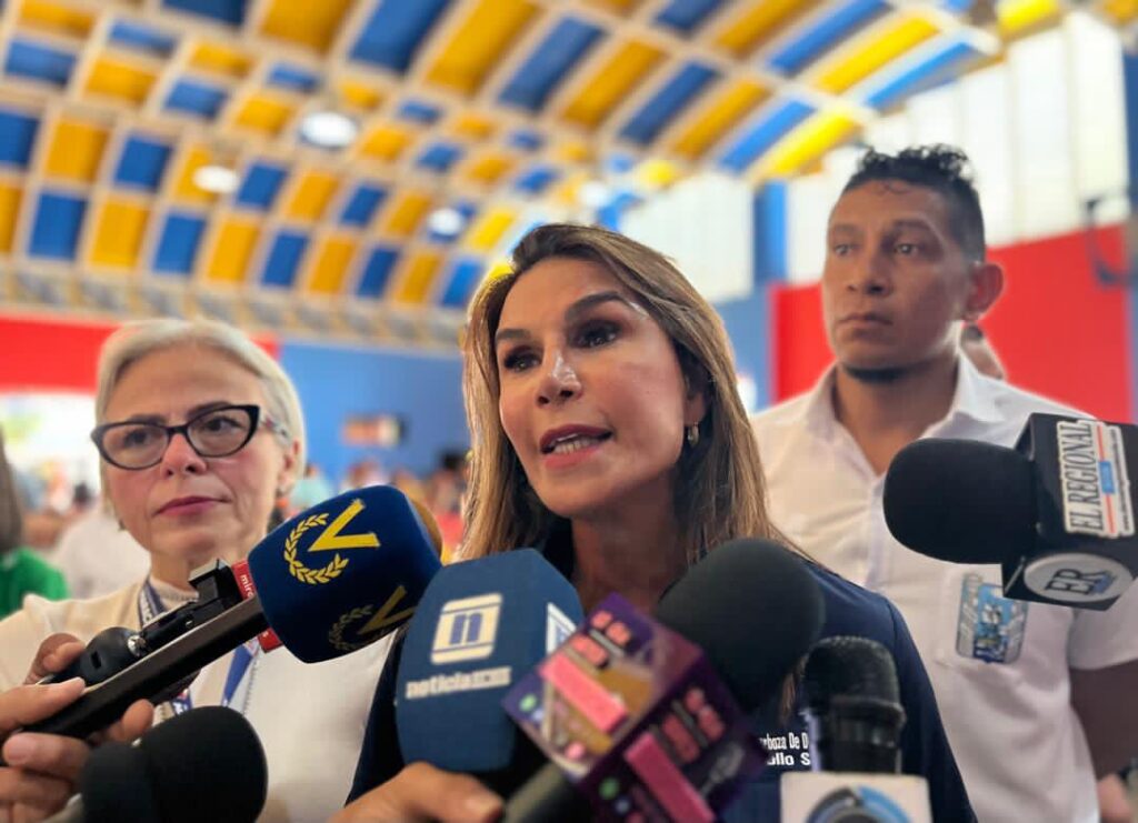 Más de 1.500 familias damnificadas han recibido atención en el Terminal de Pasajeros familias damnificadas