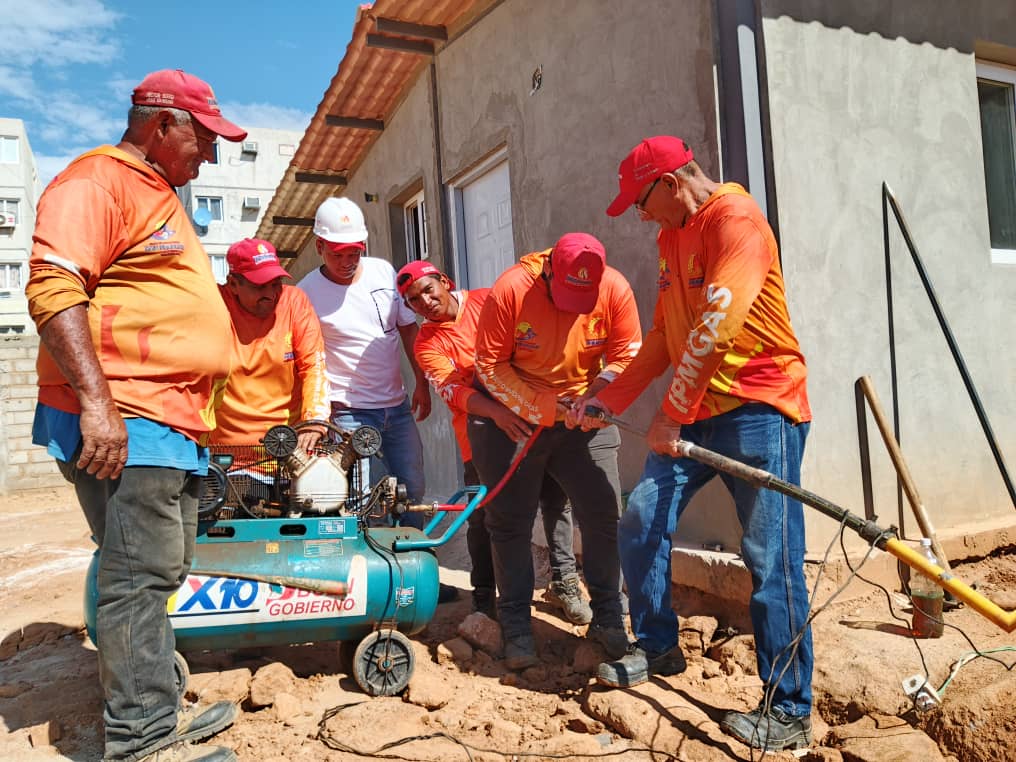 Avanzan trabajos de gasificación en el Complejo Habitacional “Rafael Urdaneta” en San Francisco trabajos de gasificación