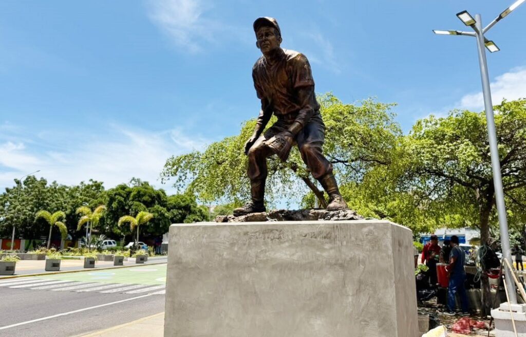 estaua de Luis Aparicio