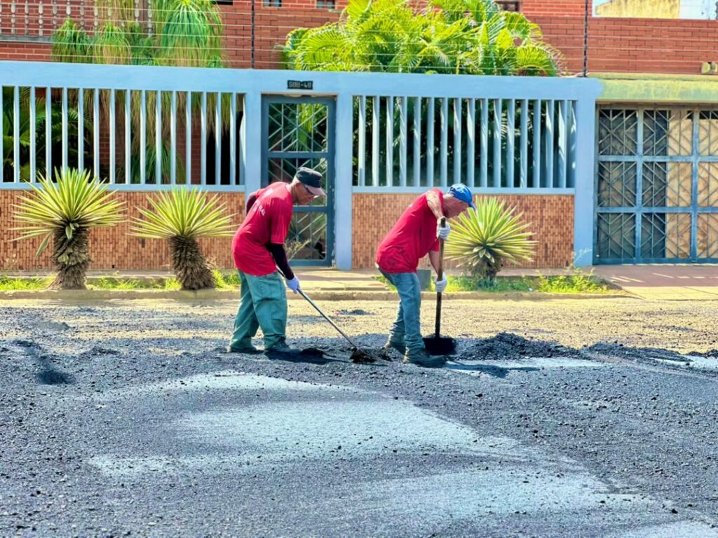 Gobernación del Zulia moderniza Ciudadela Faría con asfalto asfalto en Ciudadela Faría