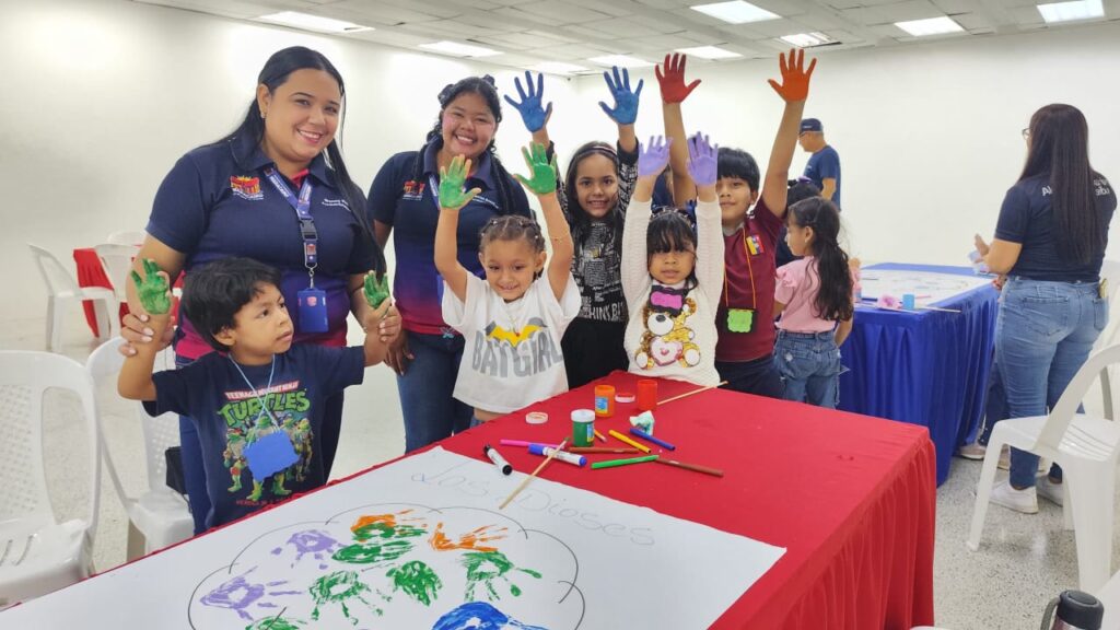 Maracaibo lleva diversión y lectura a los niños con “La Caja Mágica” La Caja Mágica