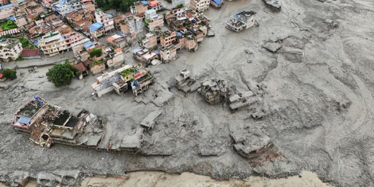 Tragedia en la frontera entre Nepal y China deja 289 muertos y 1.400 desaparecidos Nepal y China