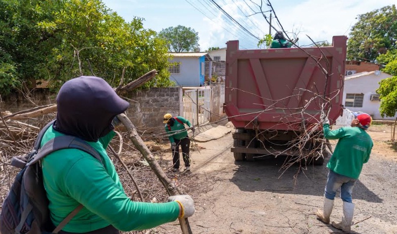 Imasur ejecuta labores de saneamiento en la cañada de El Manzanillo ante las lluvias Plan de Colectores y Cañadas
