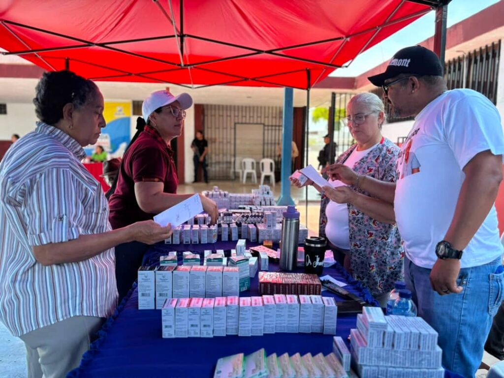 Gobernación del Zulia atendió a más de 650 adultos mayores en jornada especial en La Cañada adultos mayores
