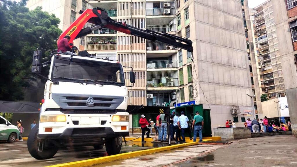 Gobernación y Corpoelec restituyen servicio eléctrico a 432 familias de Torres del Saladillo servicio eléctrico