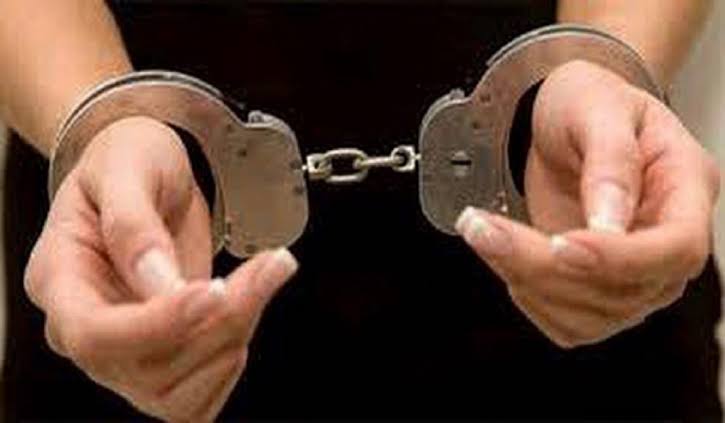 Arrestan a una mujer en el municipio Baralt por agredir físicamente a su hija de 13 años