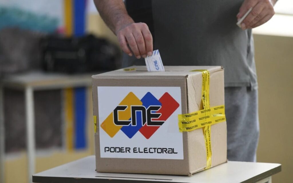 Elecciones en Venezuela podrían postergarse más de un año debido a reformas institucionales, advierte Reuters