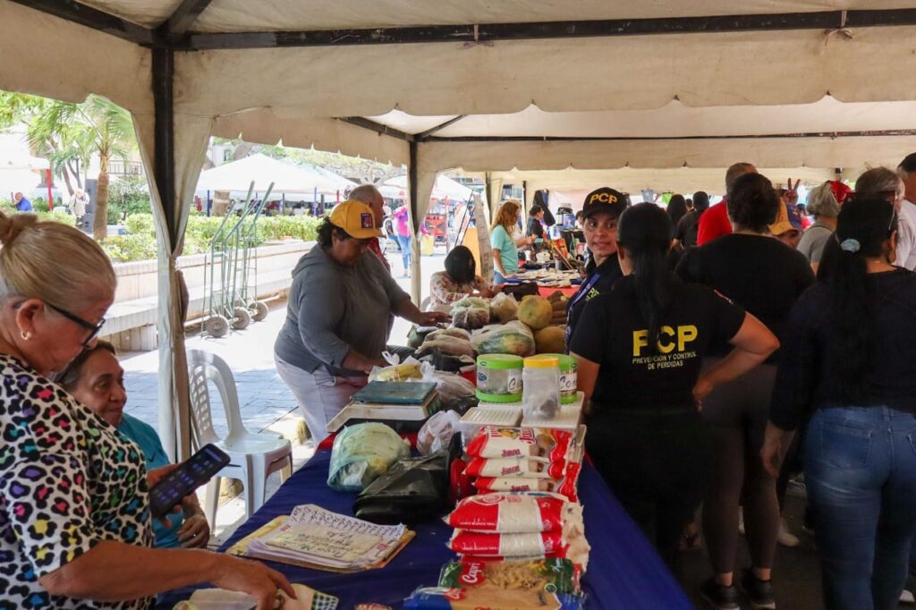 Alcaldía de Maracaibo brindó atención social, de salud y mercado a sus trabajadores jornada integral