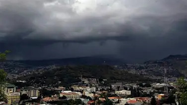 Onda Tropical 46 provocará lluvias y descargas eléctricas en Venezuela este sábado Onda Tropical 46