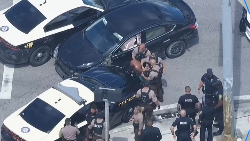 Arrestado en Florida tras escapar de un centro médico y protagonizar una persecución vehicular