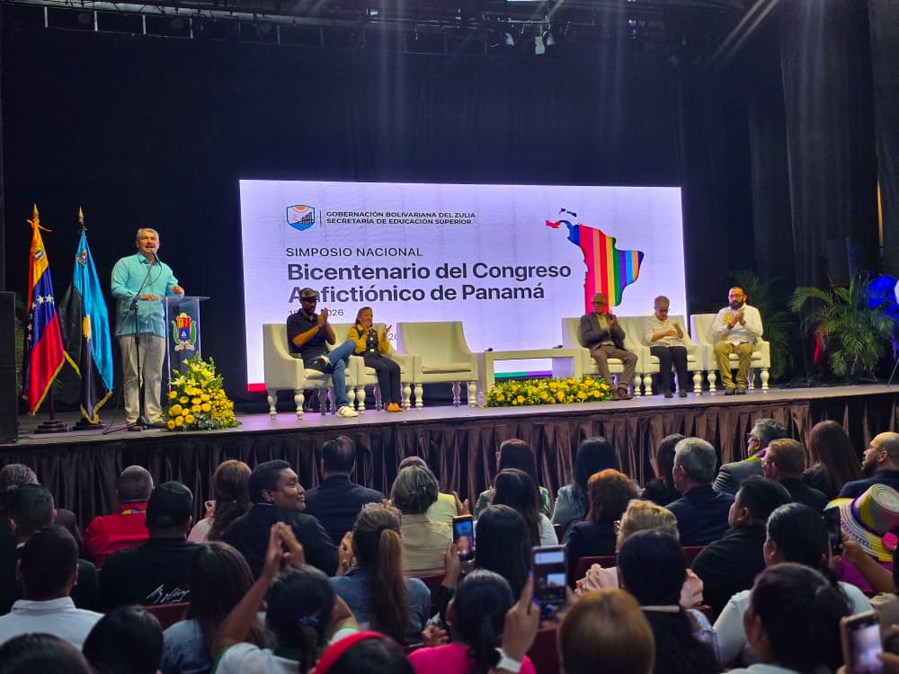 Gobernador Luis Caldera inaugura Simposio sobre Bicentenario del Congreso Anfictiónico