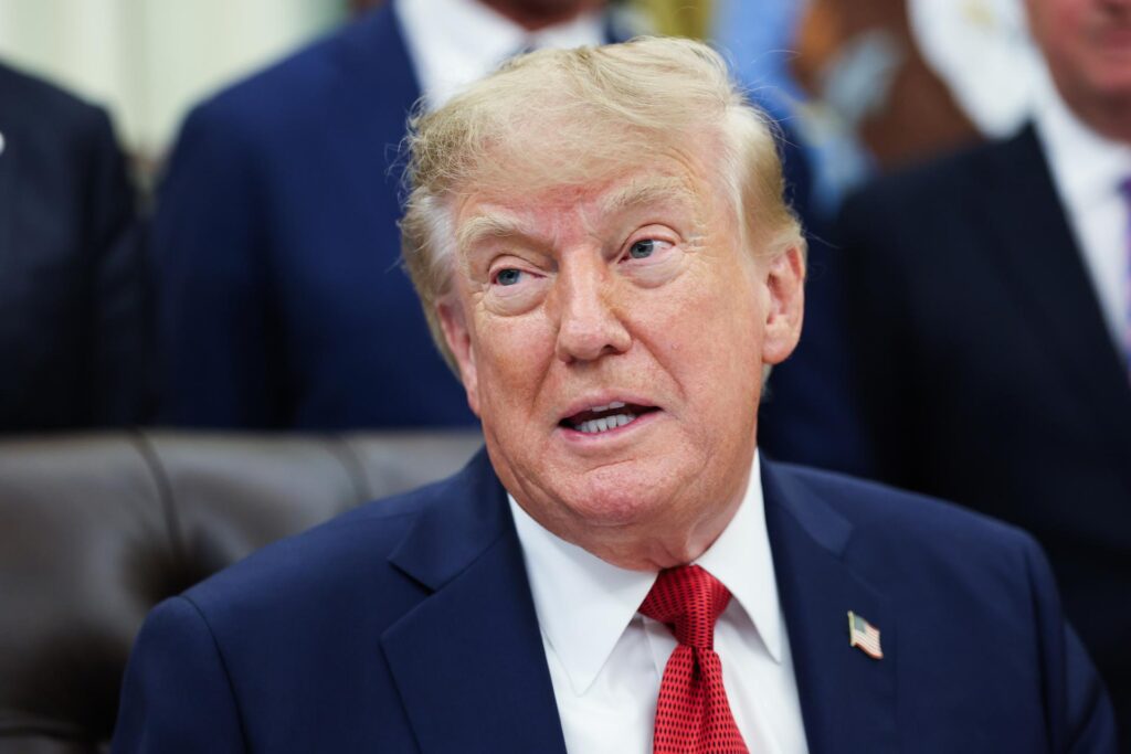 Trump rechaza la propuesta de Irán de siete días para reabrir el estrecho de Ormuz y mantiene el bloqueo naval
