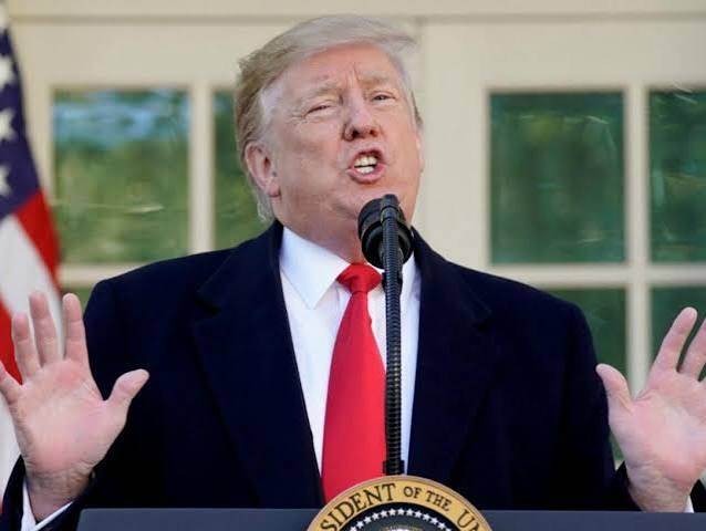 Trump expulsa de la Casa Blanca a CNN y otros reconocidos medios de comunicación porque los acusa de mentir restricción a los medios de comunicación