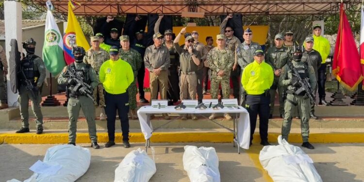 Juez ordena a De la Espriella retirar fotos de cadáveres tras operativos militares fotos de cadáveres