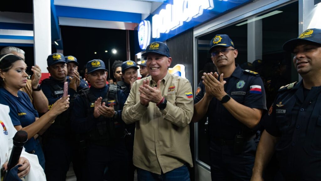 Alcaldía de Maracaibo rehabilitó estación de Polimaracaibo y paso peatonal frente a URBE