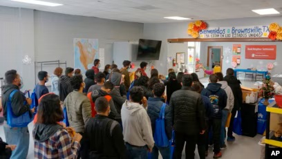 Alarma en el sistema migratorio de EE.UU.: Nuevos trámites y trabas burocráticas frenan la inmigración legal de familias y profesionales