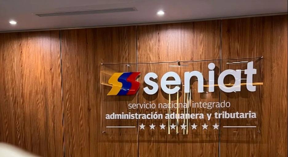Venezuela impulsa la «Moda Seniat»: digitalización tributaria y flexibilización de requisitos para dinamizar el comercio