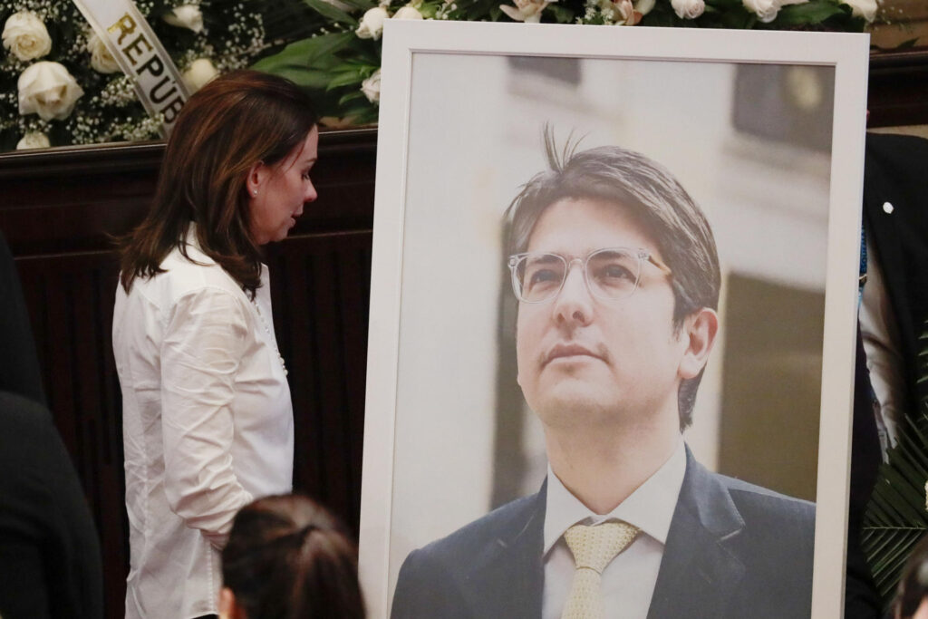 De la Espriella promete «cazar» a los autores intelectuales del asesinato de Miguel Uribe Turbay