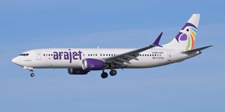 La aerolínea dominicana Arajet avanza en la gestión de permisos para operar vuelos hacia Venezuela en 2027