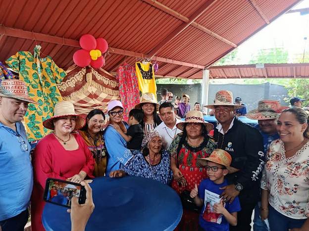 La Gobernación del Zulia atiende a familias wayuu de Maracaibo con la entrega de insumos habitacionales y sociales