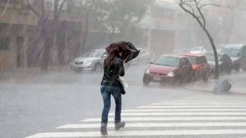 Inameh prevé precipitaciones con actividad eléctrica y ráfagas de viento en varios estados