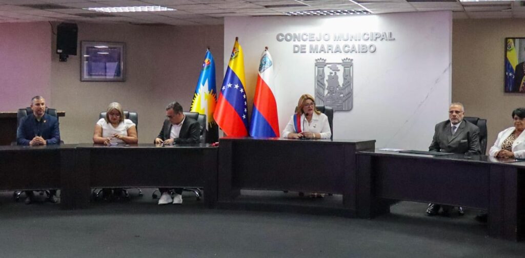 El Concejo Municipal de Maracaibo rinde homenaje a los ingenieros en su día