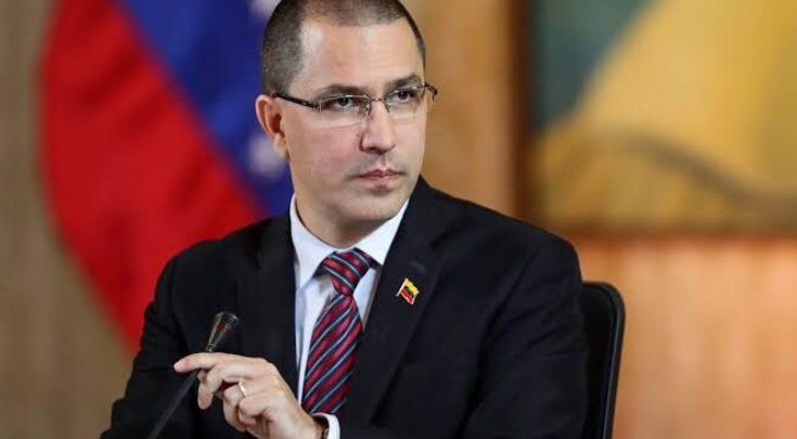 Jorge Arreaza reacciona al regreso de María Corina a Venezuela: «El diálogo busca crear condiciones para la política»