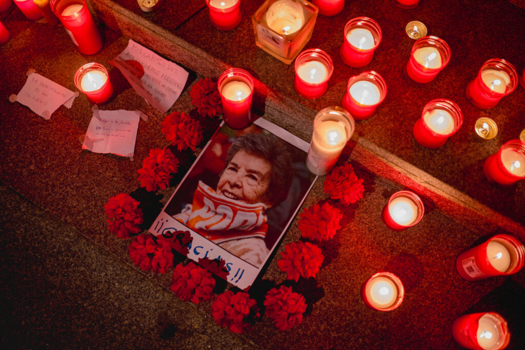 Indignación en Madrid por la muerte de Maricarmen, la anciana desahuciada que impulsó la acampada en la Puerta del Sol