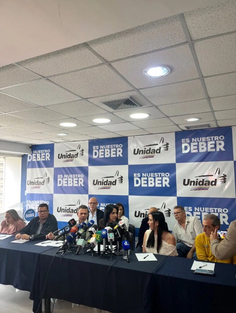 La Plataforma Unitaria ratifica a María Corina Machado como su candidata presidencial