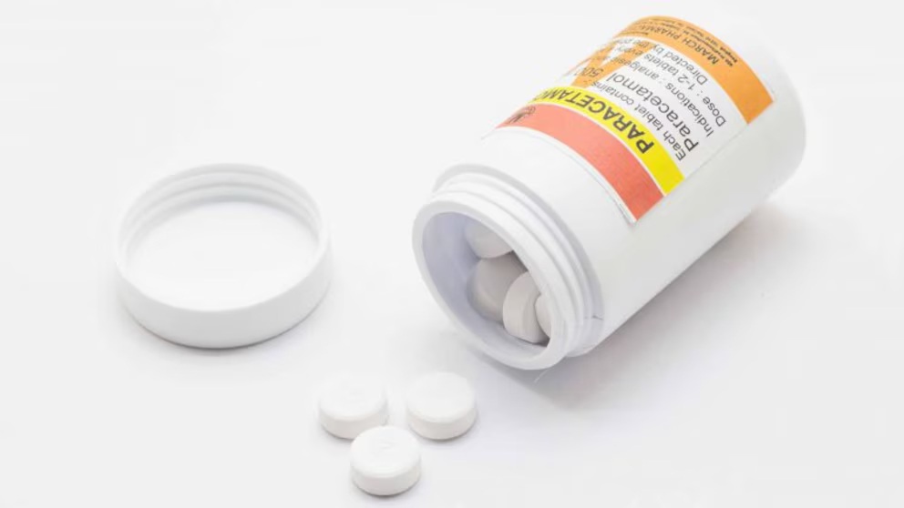 FDA investiga retiro masivo de acetaminofén de Amazon tras quejas por decoloración de las pastillas