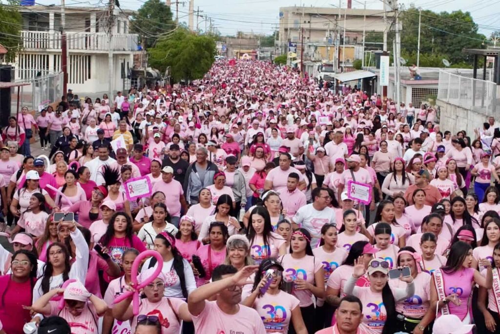 San Francisco realiza multitudinaria caminata por la prevención del cáncer de mama