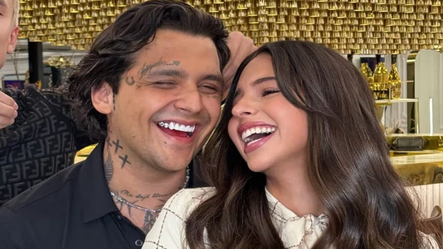Ángela Aguilar y Christian Nodal interpretan a dueto «Amor Eterno» en medio de la atención mediática