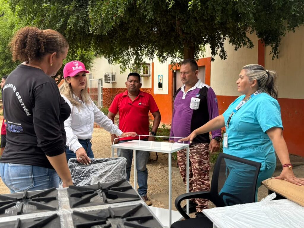 Primera Dama del Zulia entrega equipamiento al centro psiquiátrico «La Sierrita»